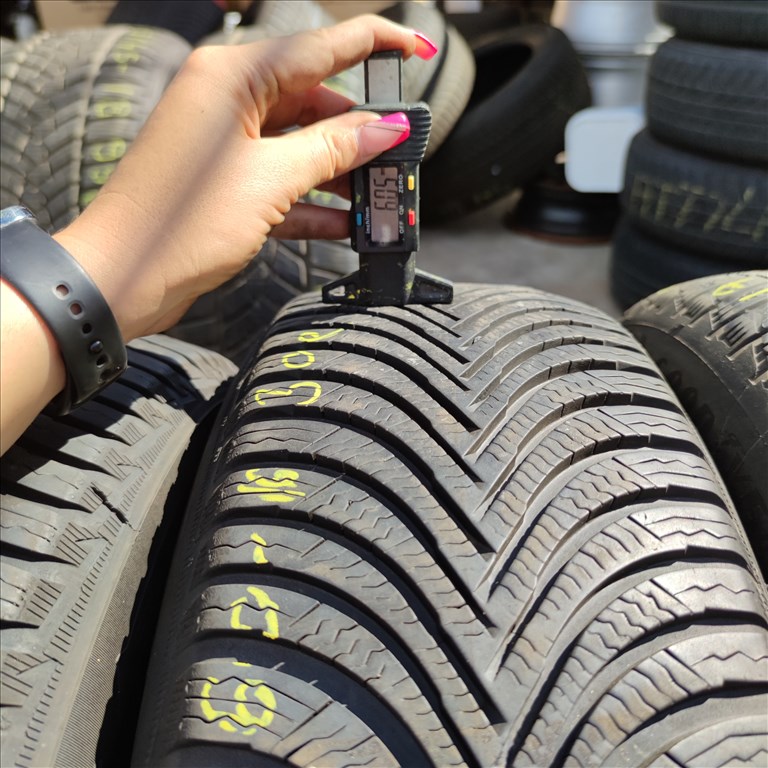  205/60 R16 Michelin téli gumi 30000ft a 2db/97/ 2. kép