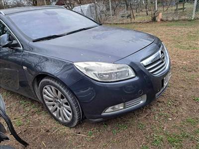 Opel Insignia A jobb első sárvédő Z168