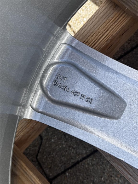 R20 5x112 Original Mercedes GL ML 8.5J ET56  OE A1644011102 gyári alufelnik felnik 6. kép