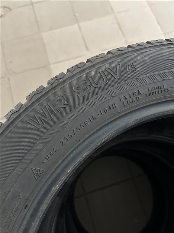 4db 235/55R18 Nokian WR Suv 4 téli gumi 235/55 R18 téligumi 235 55 18 235/55/18 3. kép