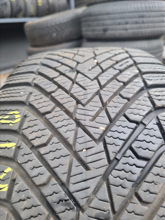  225/4518" újszerű Pirelli Winter Cinturato 2téli gumi 2db  4. kép