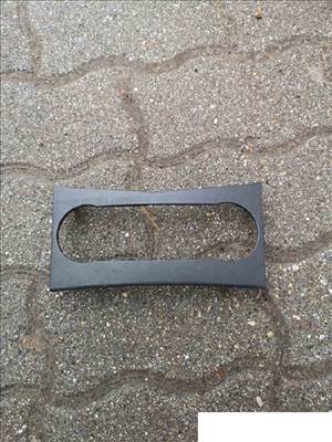 Mercedes C-osztály W204 W204 műszerfal burkolat a2046808107