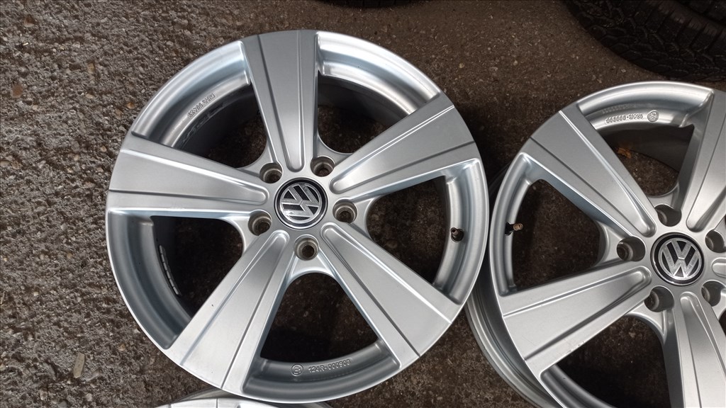  5x112 lyukosztású 7JJ 17" használt alufelni 4. kép