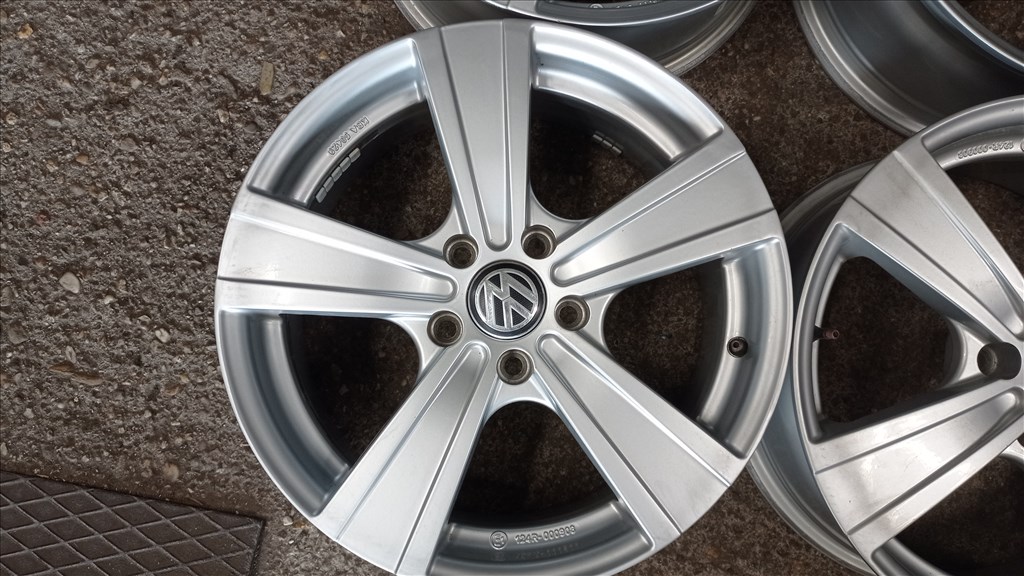  5x112 lyukosztású 7JJ 17" használt alufelni 5. kép