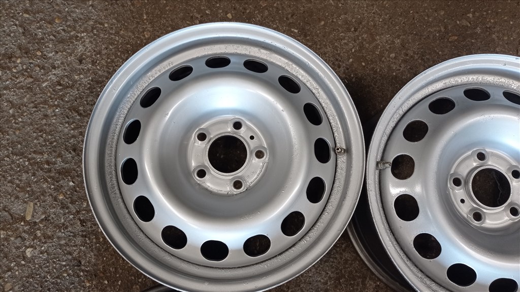 5x108 lyukosztású 7JJ 16" használt (gyári felni) lemezfelni 4. kép