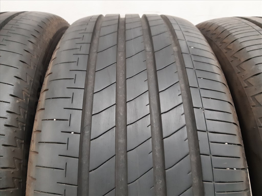  215/45 R18 Bridgestone Turanza T005 A nyári gumi 6mm DOT2519 4. kép