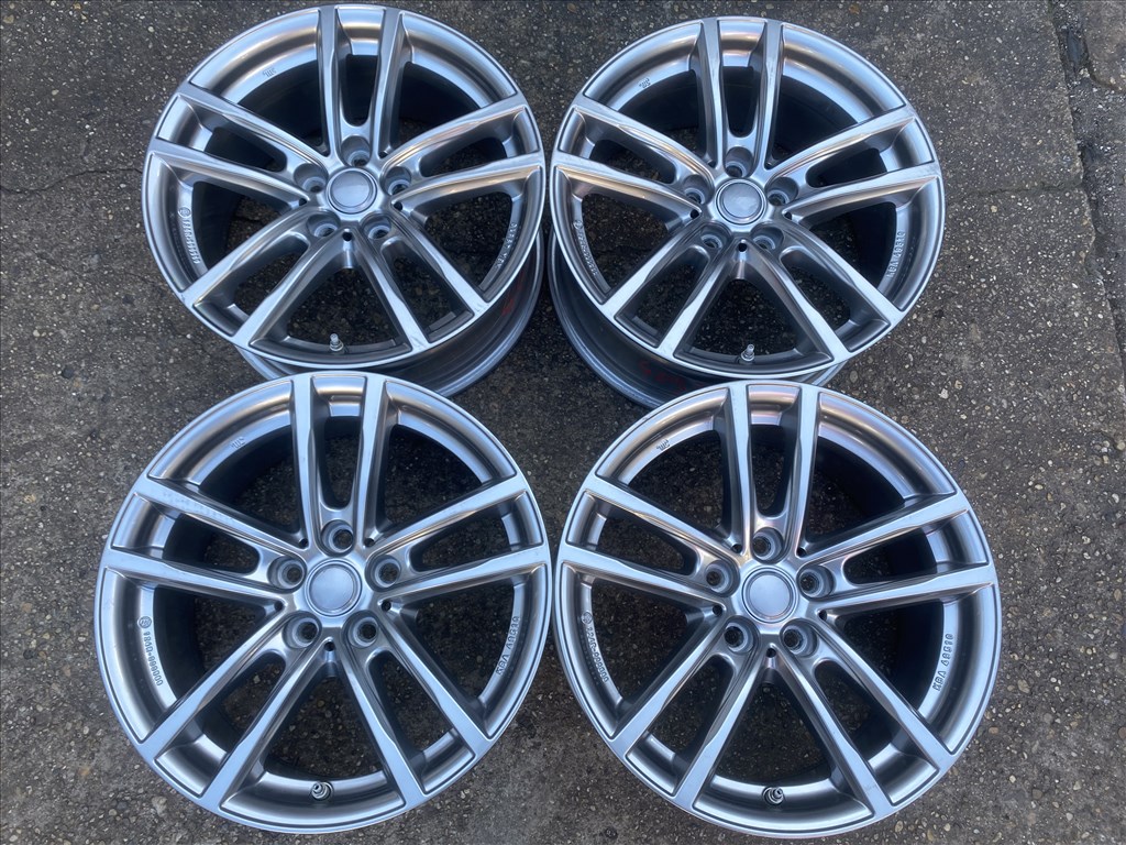 4db Uniwheels 17" Audi - VW - Mercedes-Benz alufelni. (4093) 1. kép