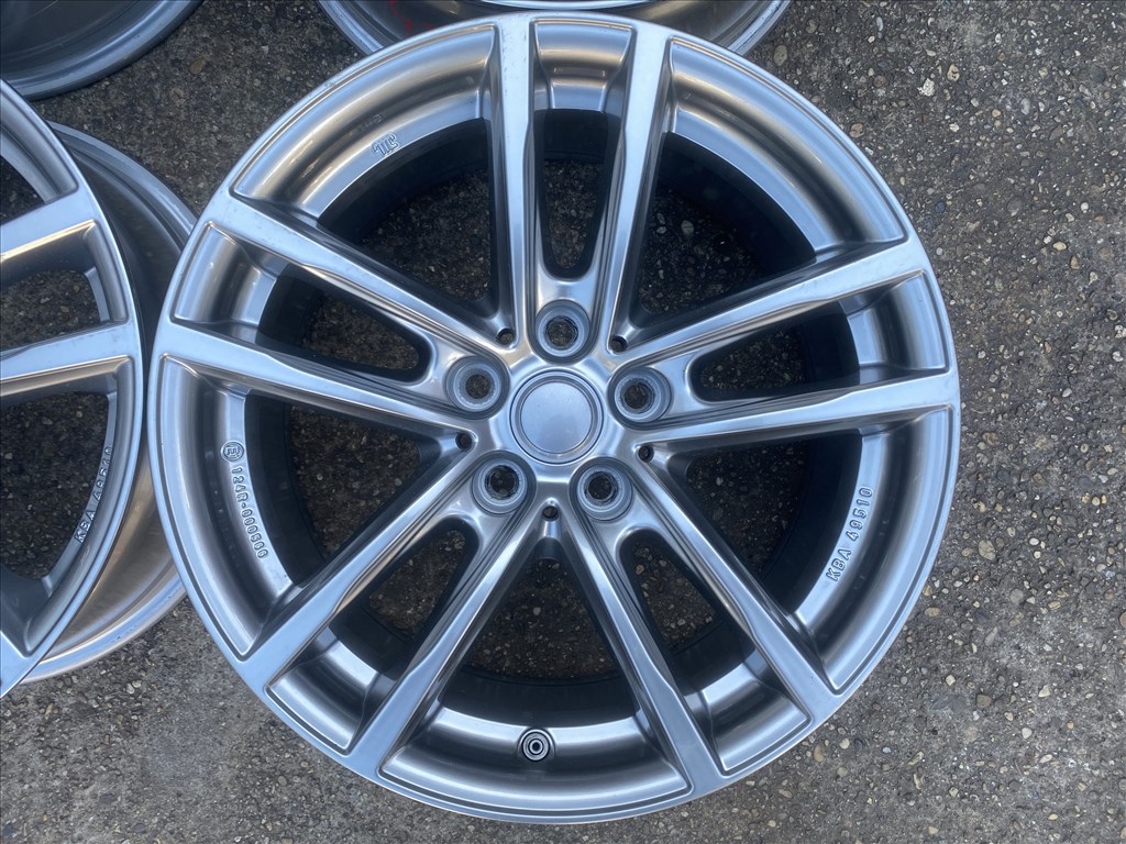 4db Uniwheels 17" Audi - VW - Mercedes-Benz alufelni. (4093) 2. kép