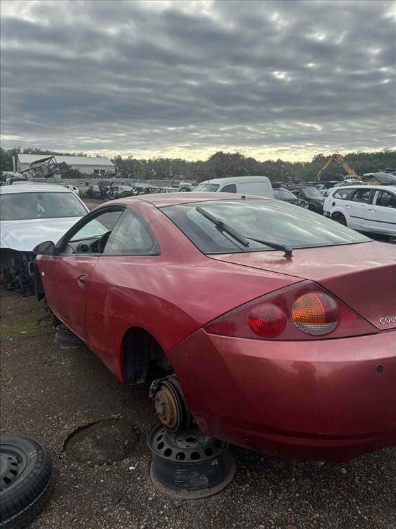 Ford Cougar 2.0 - Bontódik! 5. kép