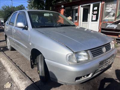 Volkswagen Polo Classic 1.4i bontott alkatrészei