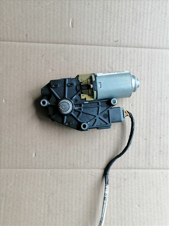 SsangYong Musso Tetőablak motor  7175038000 1. kép