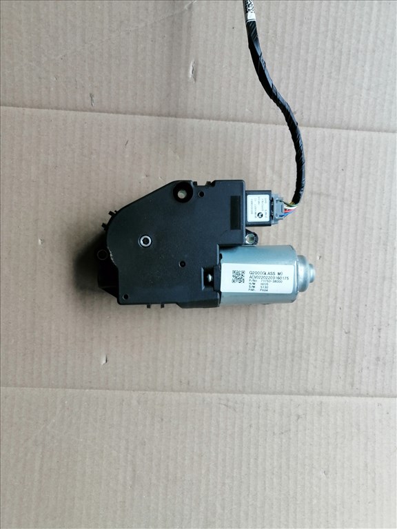 SsangYong Musso Tetőablak motor  7175038000 2. kép