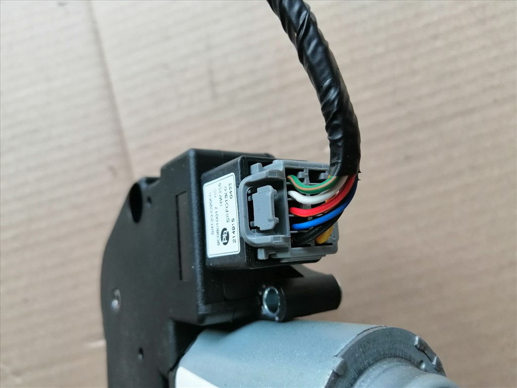 SsangYong Musso Tetőablak motor  7175038000 6. kép