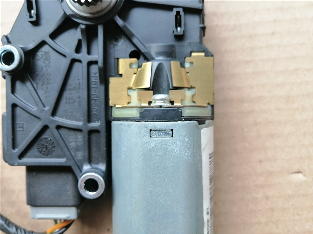 SsangYong Musso Tetőablak motor  7175038000 10. kép