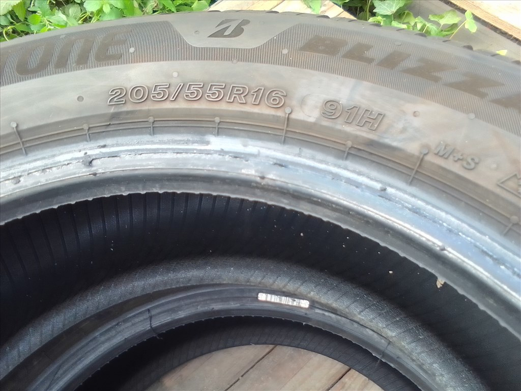  205/55R16 Bridgestone Blizzak 6 újszerű téli gumi  5. kép