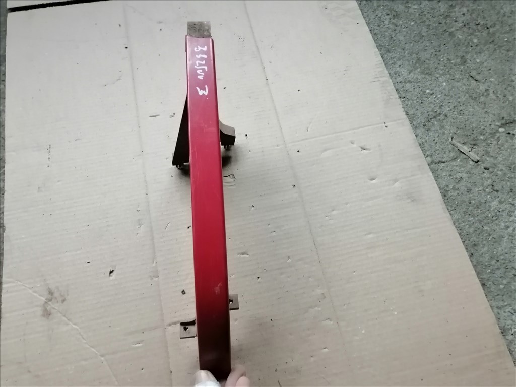 Mazda B 2500 Bal fényszóró Bajusz díszléc  uh71507k1 5. kép