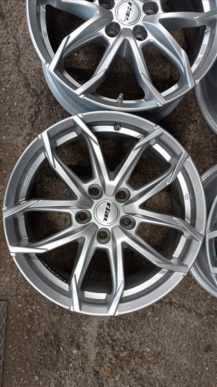  5x115 lyukosztású 7,5JJ 17" használt Rial alufelni 2. kép