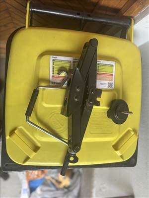 Kia Rio Sedan II gyári emelő eladó