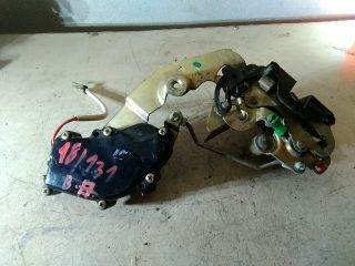 Suzuki Swift II Bal hátsó Ajtózár *50930*