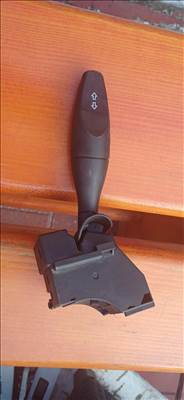 Ford Mondeo Mk3 irányjelző  1s7t13335ad