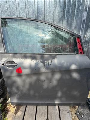 Seat Altea Jobb első ajtó , üresen, fólia alatt piros színű