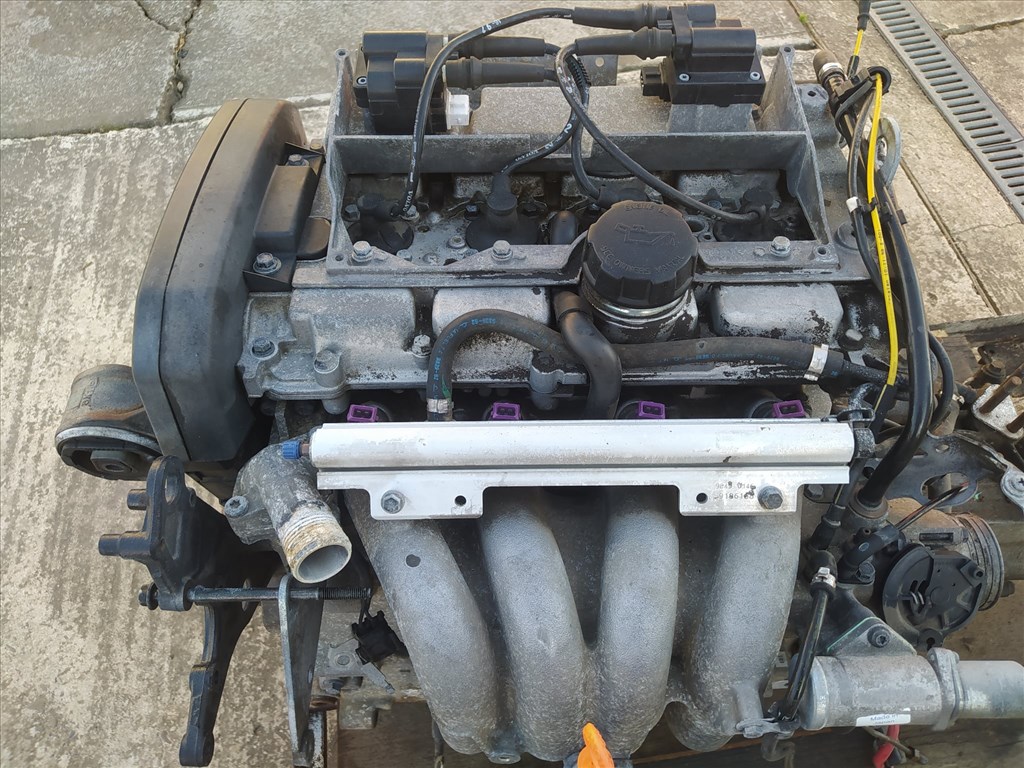 Volvo S40-V40 1.6 benzines motor eladó! 1. kép