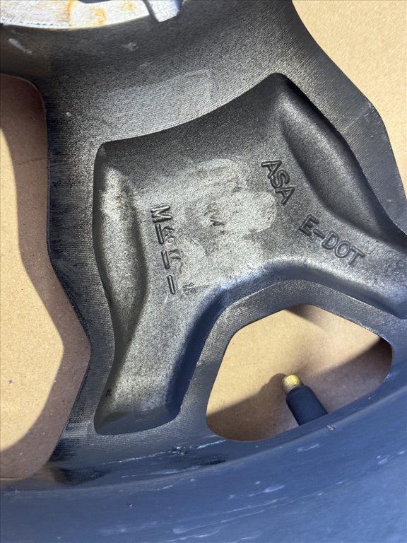 R18 Original Ssangyong 7.5J ET45.5 41730-41100 1DB alufelni felni 2. kép