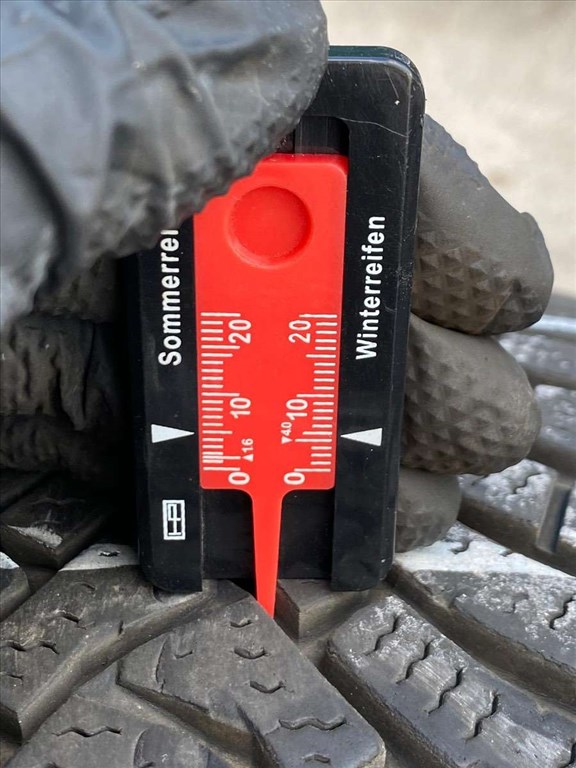  4db 255/4020" használt Falken téli gumi 255/40R20 20 255/40 R20 Audi A6 Q5 Q7 Tesla 3. kép