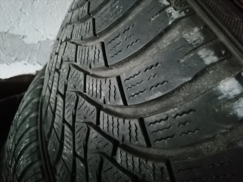  4db 255/4020" használt Falken téli gumi 255/40R20 20 255/40 R20 Audi A6 Q5 Q7 Tesla 5. kép