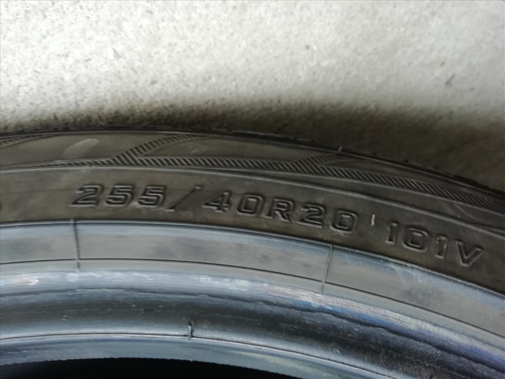  4db 255/4020" használt Falken téli gumi 255/40R20 20 255/40 R20 Audi A6 Q5 Q7 Tesla 9. kép