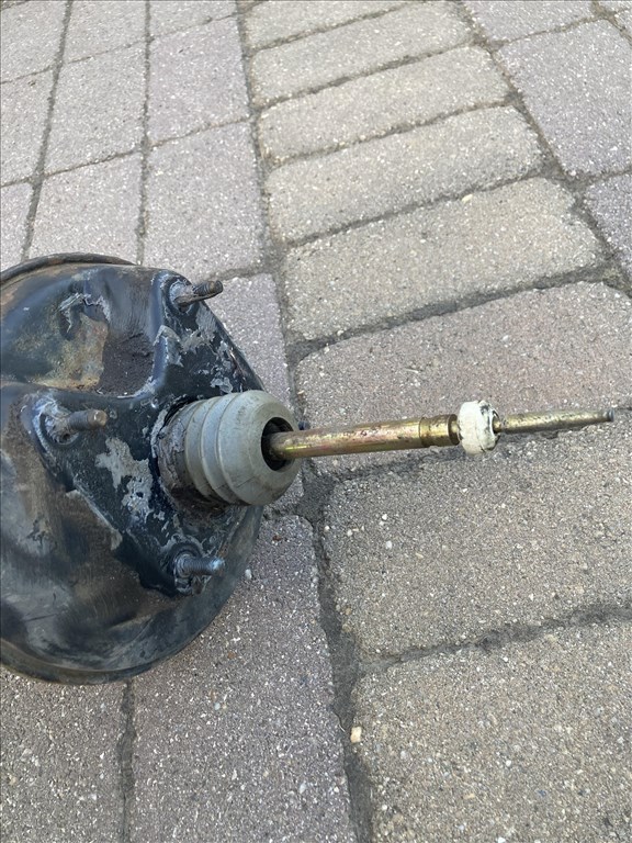 Ford Escort MK4 1,3-as benzines fékrásegítő 4. kép