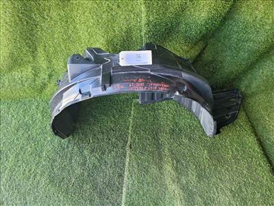 SUZUKI SX4 S-Cross II Jobb első Dobbetét (Kerékjárati, Műanyag) 7232164R