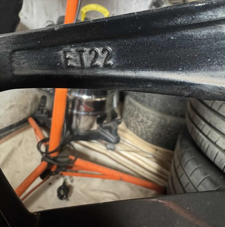  5x112 lyukosztású 9JJ 20" használt (gyári felni) alufelni 5. kép