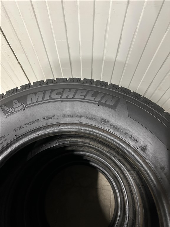 4db 205/80R16 Michelin Latitude Alpin téli gumi 205/80 r16 205 80 16 téligumi 5. kép