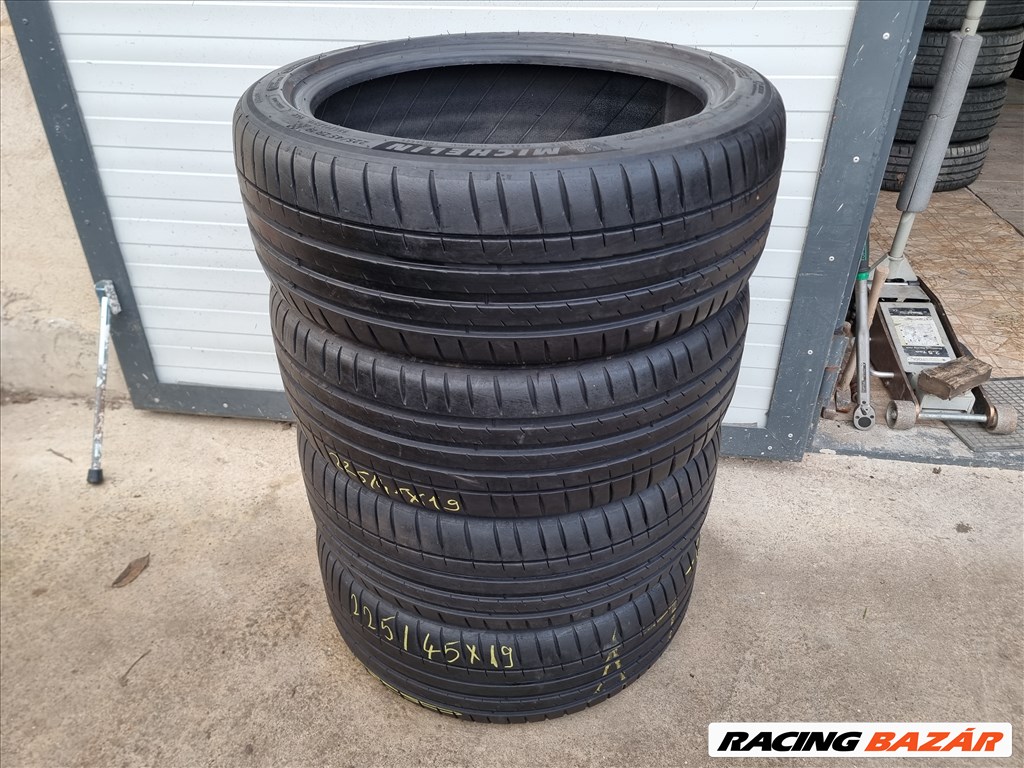 225/45R19 Michelin garnitúra szinte újszerű állapotban eladó! 3. kép