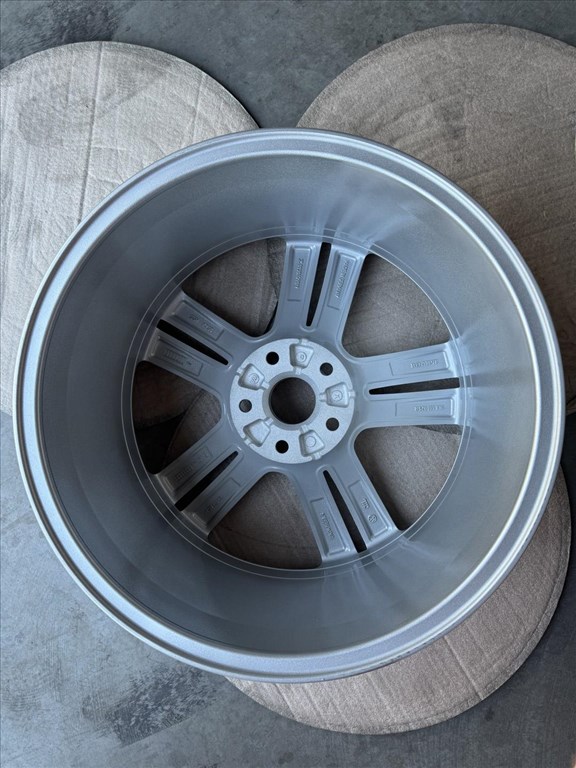 R18 Original Volkswagen 8J ET41 - 1K8 601 025R  1K8601025R  1DB alufelni felni 7. kép