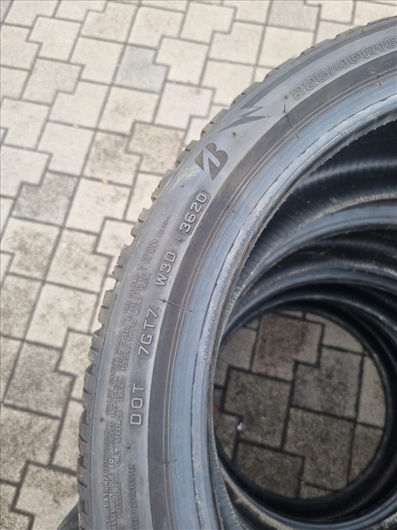  225/4018" újszerű Bridgestone Blizzak LM005 téli gumi 4db  5. kép