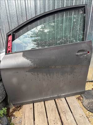 Seat Altea Bal első ajtó , üresen, fólia alatt piros színű