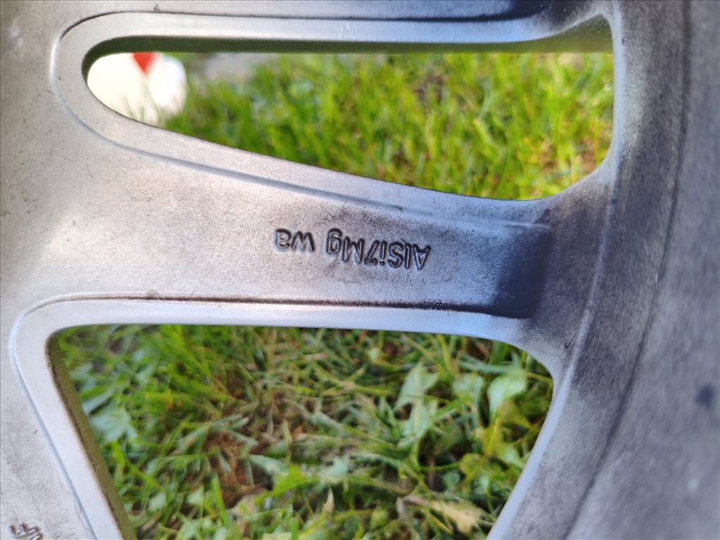  5x100 lyukosztású 17" újszerű Borbet alufelni, rajta 195/40 új Nankang nyári gumi gumi  3. kép