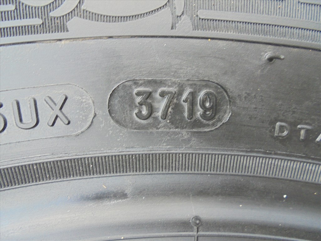 15-ös Új Michelin ( Smart ) gumi garnitúra eladó 4. kép