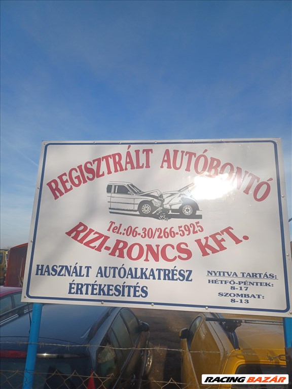 Renault Mégane I bontott alkatrészei 4. kép