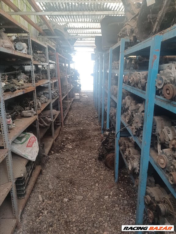 Renault Mégane I bontott alkatrészei 5. kép