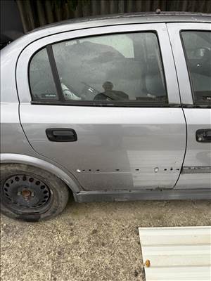 Opel Astra G Jobb hátsó ajtó 
