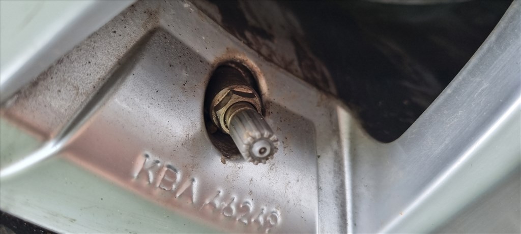  18" használt BBS alufelni, rajta használt gumi  3. kép