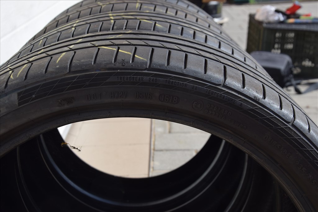  235/35  19  újszerű Continental nyári gumi  11. kép