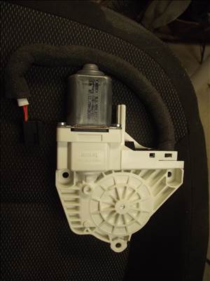 Skoda Yeti bal első ablakemelő motor 5l0959811a