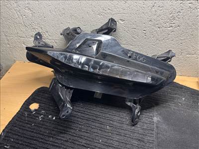 Kia Cee'd (CD) Jobb ködlámpa 92202j7500