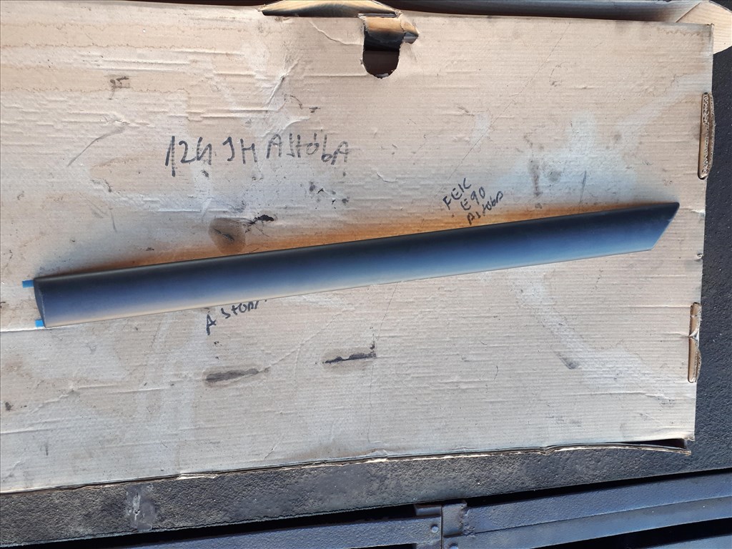 Volkswagen Caddy II, Skoda Felicia ajtódíszléc bal hátsó ajtó 6U0 853 753 C 6u0853753c 1. kép