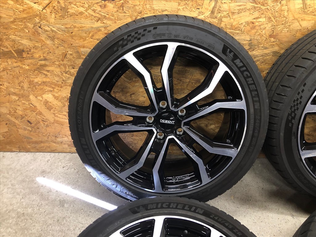  5x120 lyukosztású 19" újszerű Dezent alufelni, rajta 245/45 újszerű Michelin nyári gumi VW T5, T6 3. kép