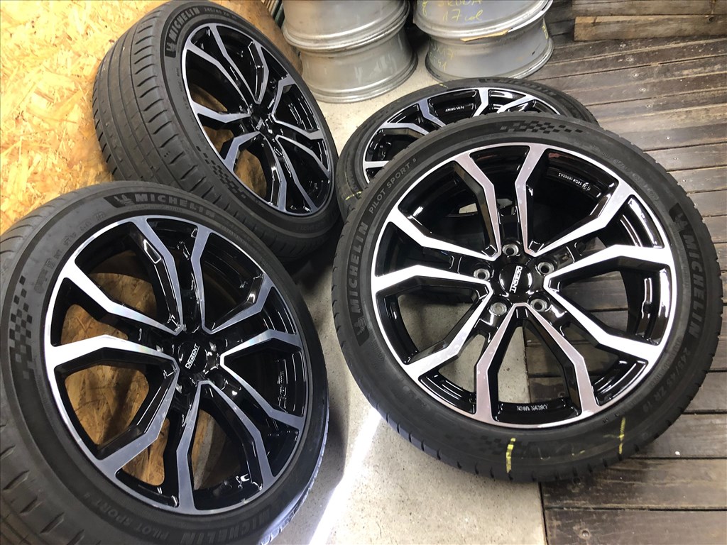  5x120 lyukosztású 19" újszerű Dezent alufelni, rajta 245/45 újszerű Michelin nyári gumi VW T5, T6 6. kép